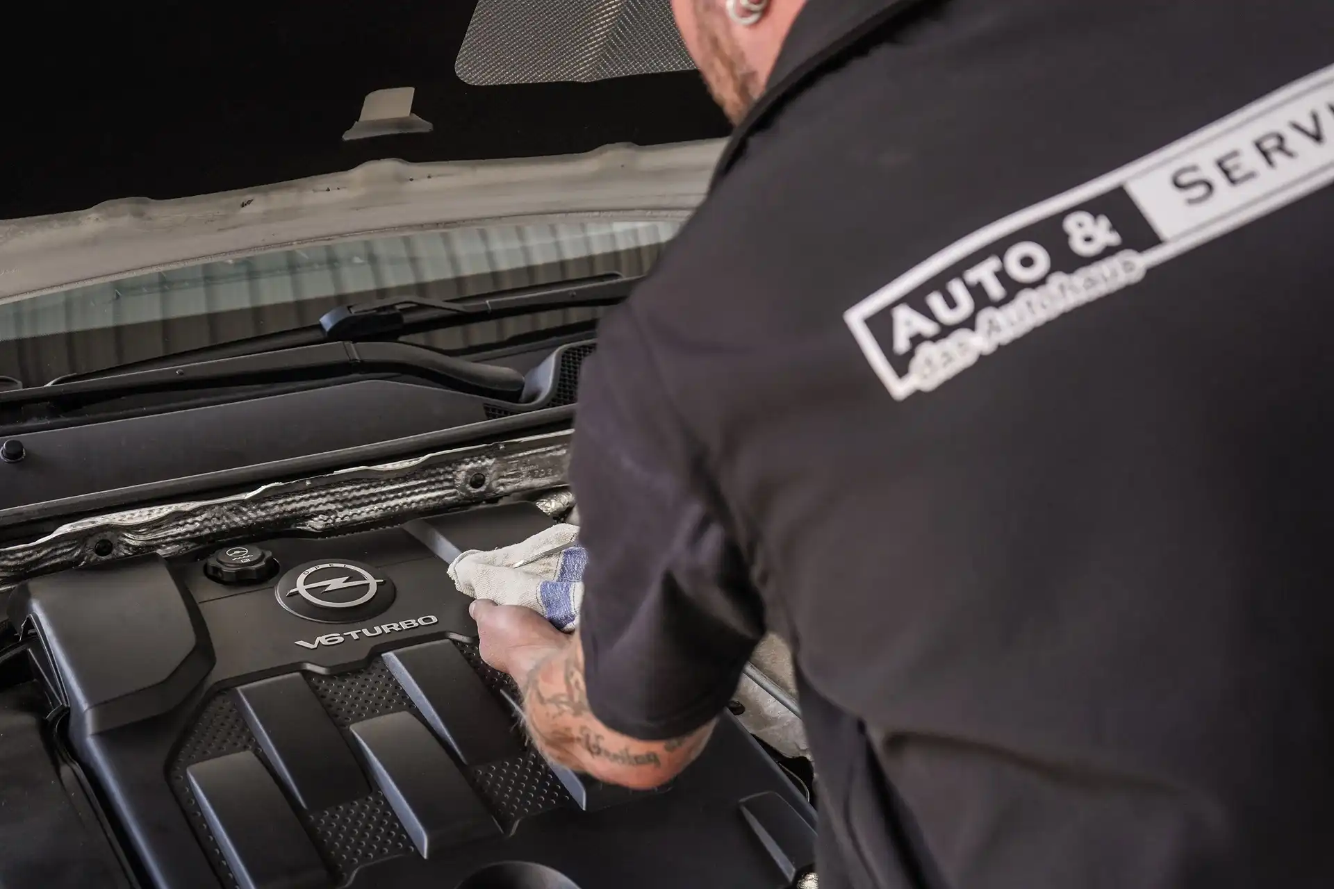 Fahrzeugübergabe bei Auto & Service in Pforzheim